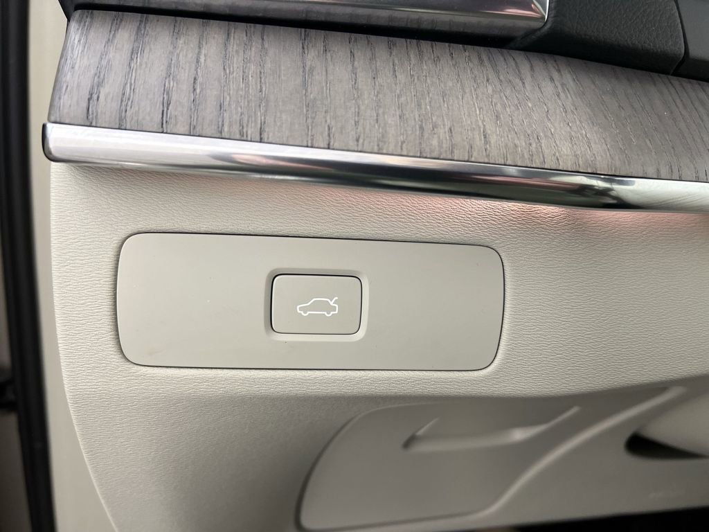 Used 2023 Volvo XC90 B6 Ultimate image 19