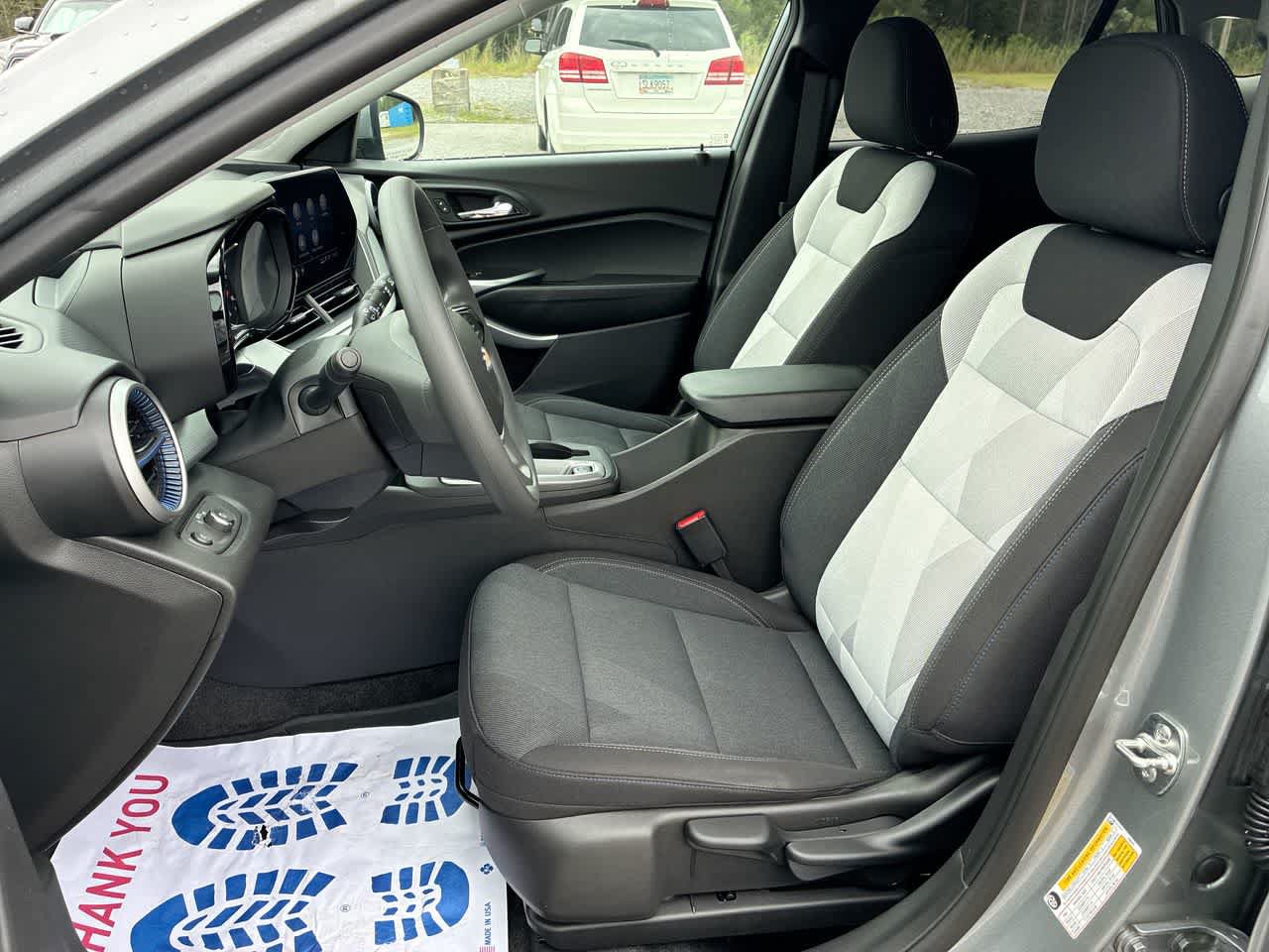 New 2026 Chevrolet Trax LS w/ LS Convenience Package FWD image 17