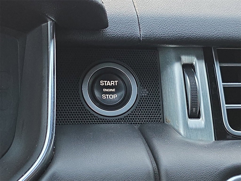 Used 2020 Land Rover Range Rover Long Wheelbase HSE image 30