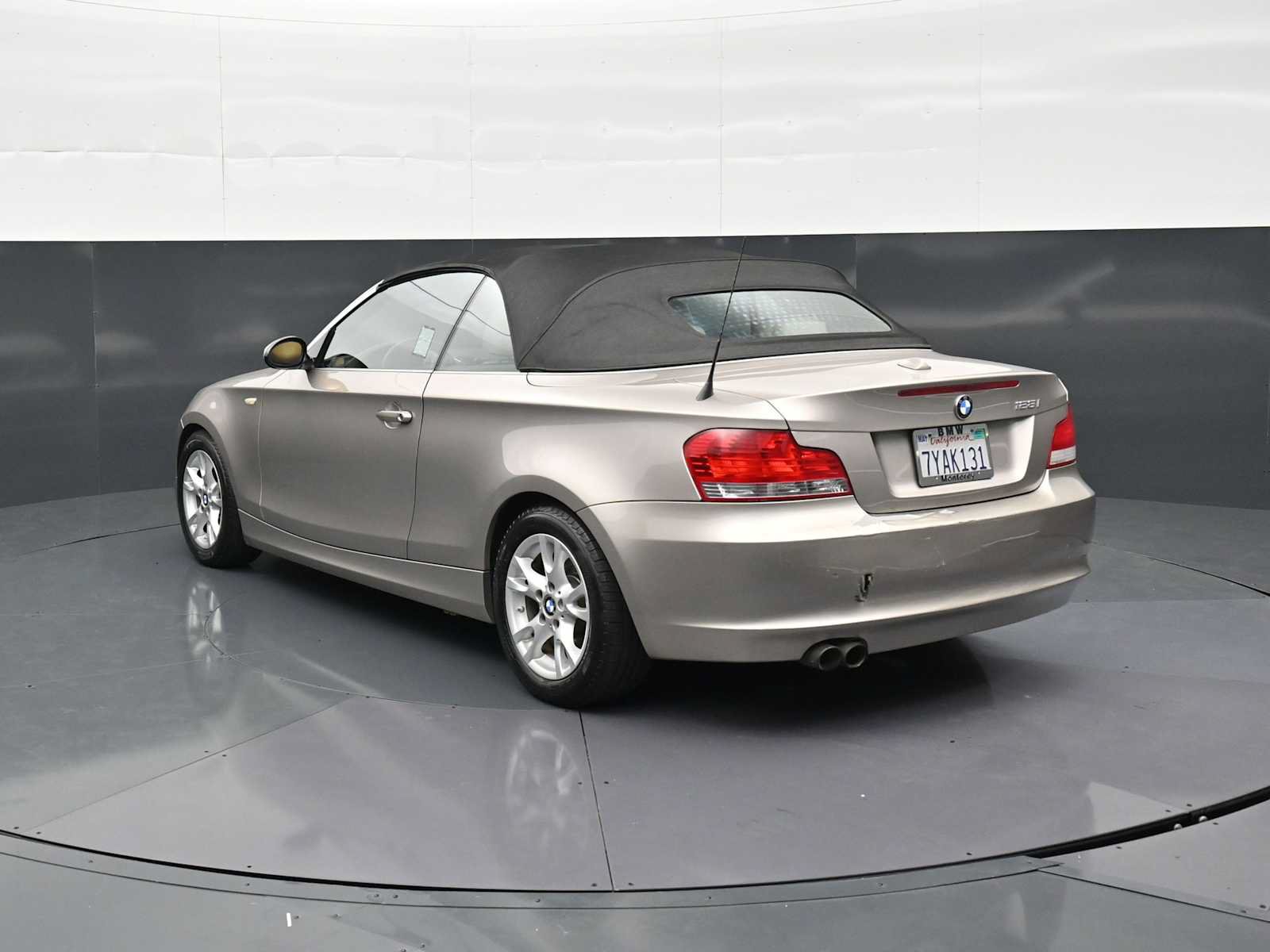 Used 2008 BMW 128i Convertible RWD image 7