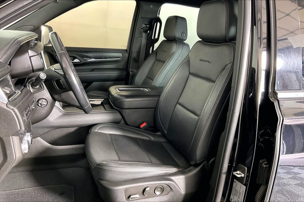 Used 2022 GMC Yukon XL Denali AWD/4WD image 31