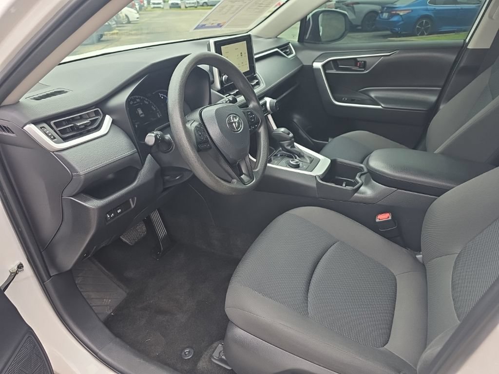 Certified 2024 Toyota RAV4 LE AWD/4WD image 8