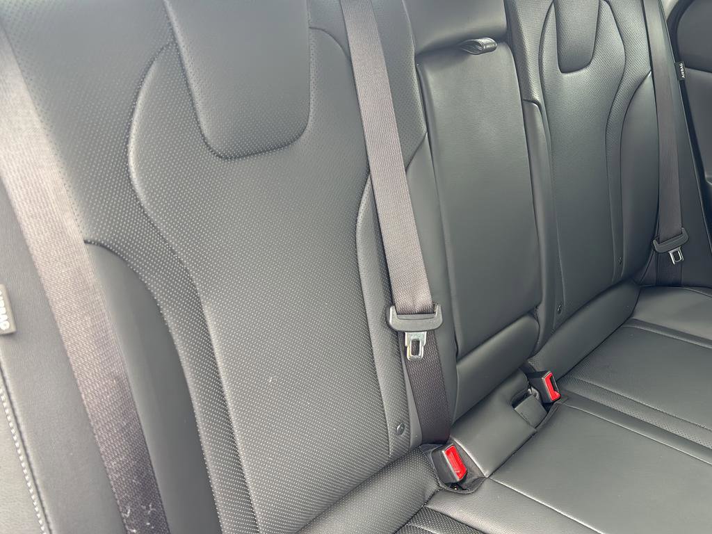 Certified 2025 Hyundai Elantra Limited image 42