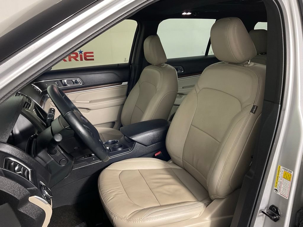 Certified 2018 Ford Explorer Limited FWD image 14
