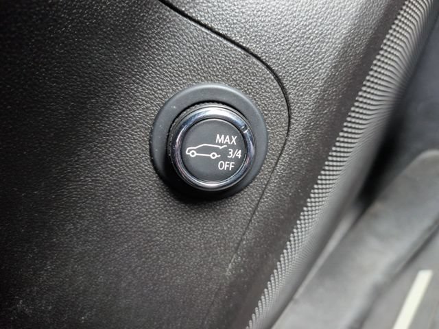 Used 2021 GMC Acadia SLE w/ Driver Convenience Package FWD image 32