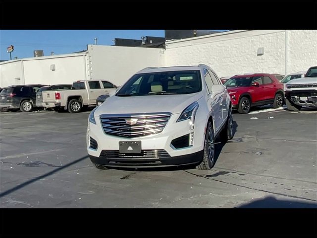 Certified 2018 Cadillac XT5 Premium Luxury image 3