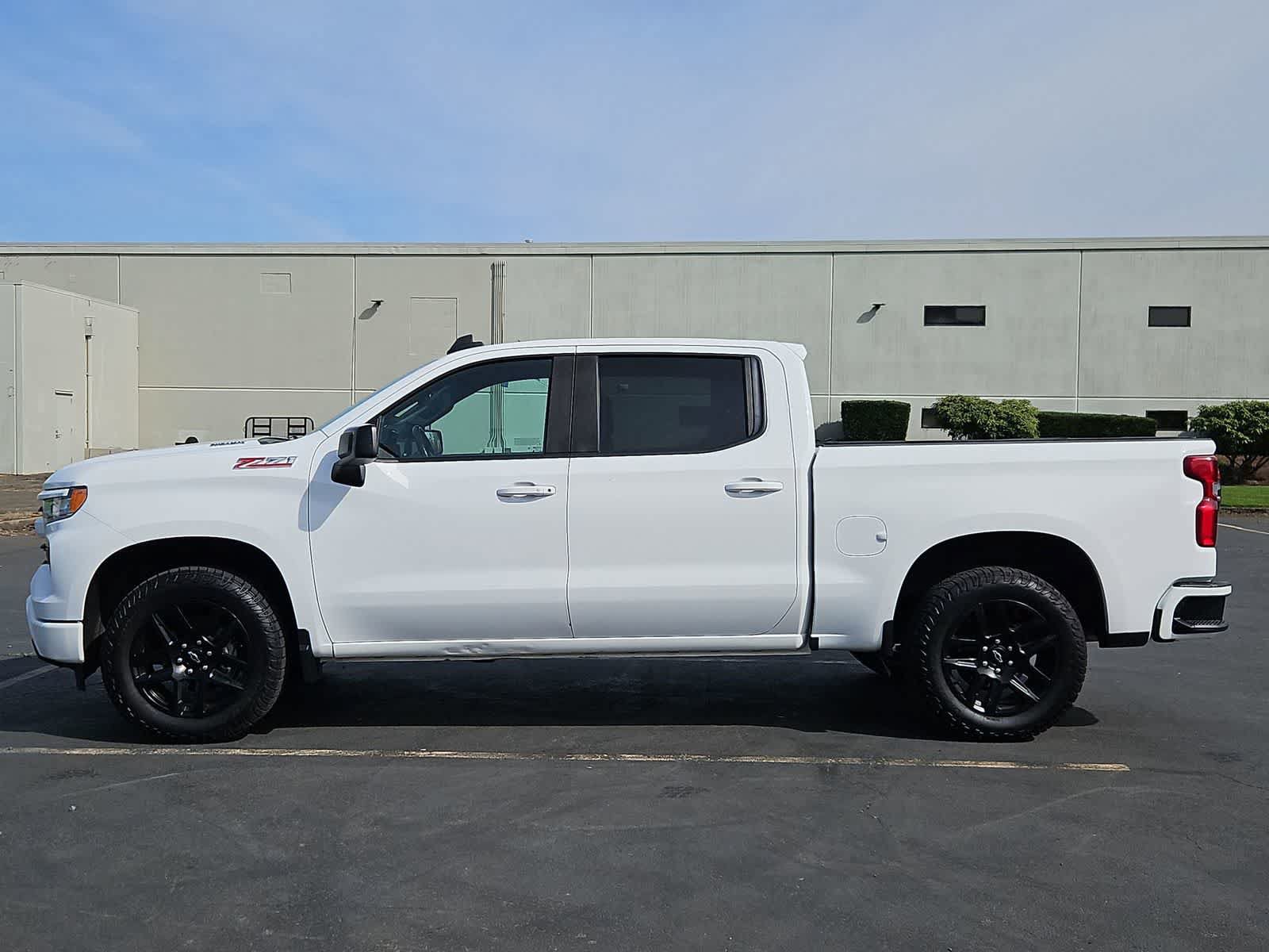 Used 2022 Chevrolet Silverado 1500 RST AWD/4WD image 3