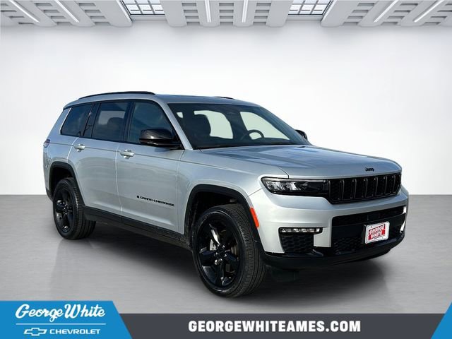 Used 2025 Jeep Grand Cherokee L Limited w/ Black Appearance Package AWD/4WD image 1