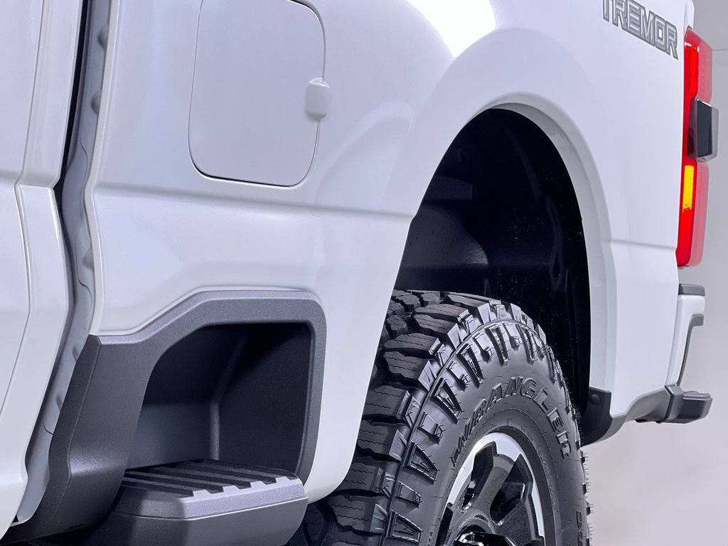 New 2026 Ford F250 Platinum w/ Tremor Off-Road Package image 29