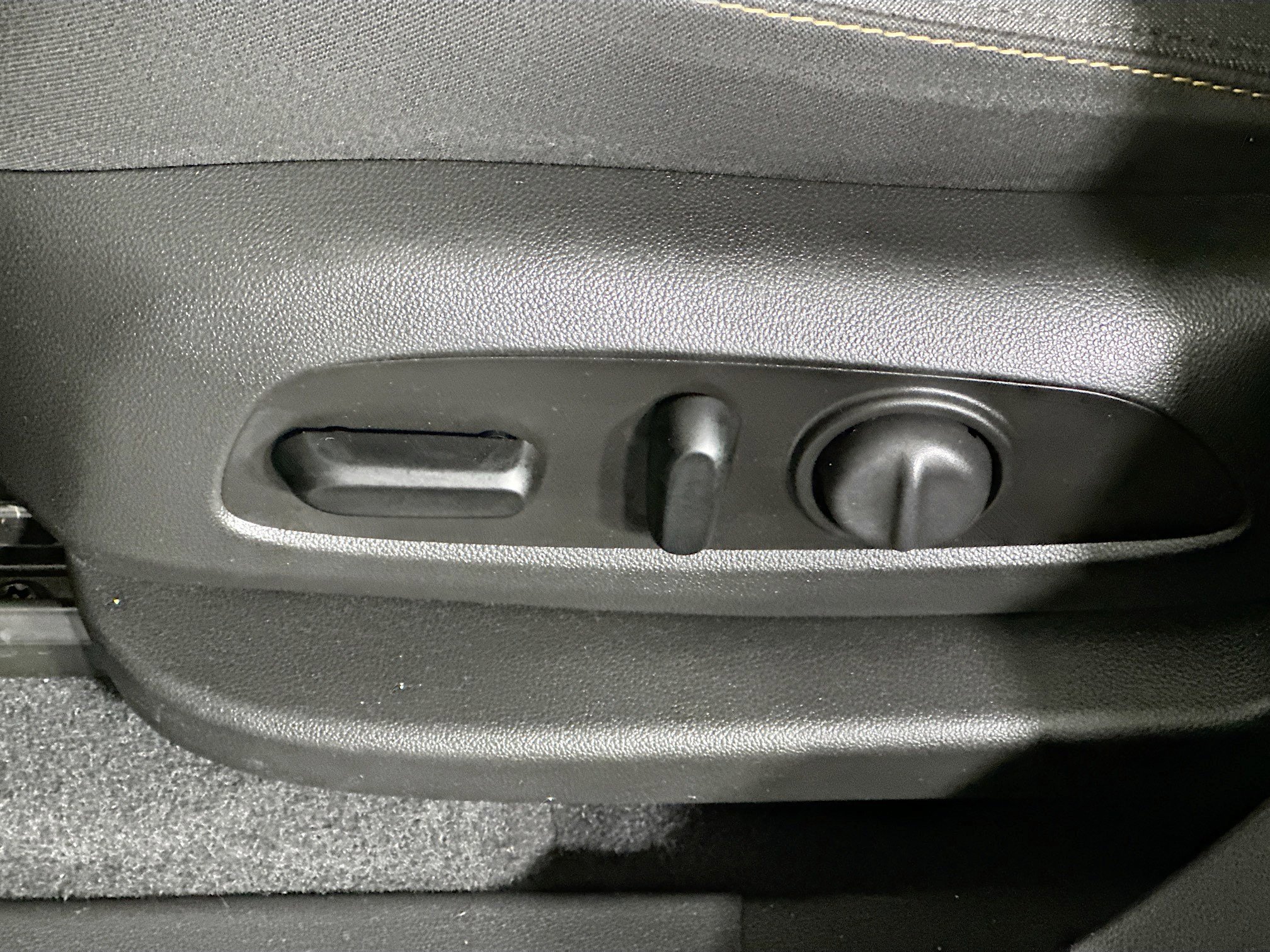 Used 2020 Chevrolet Equinox LT FWD image 13