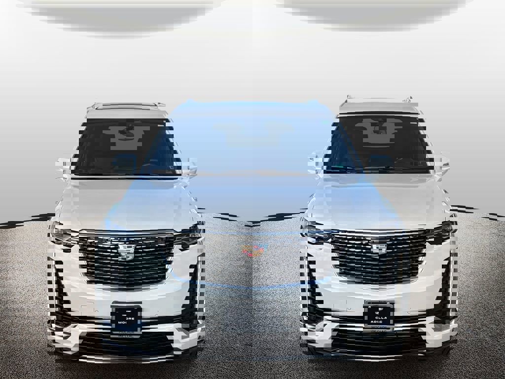 New 2025 Cadillac XT6 Luxury image 6