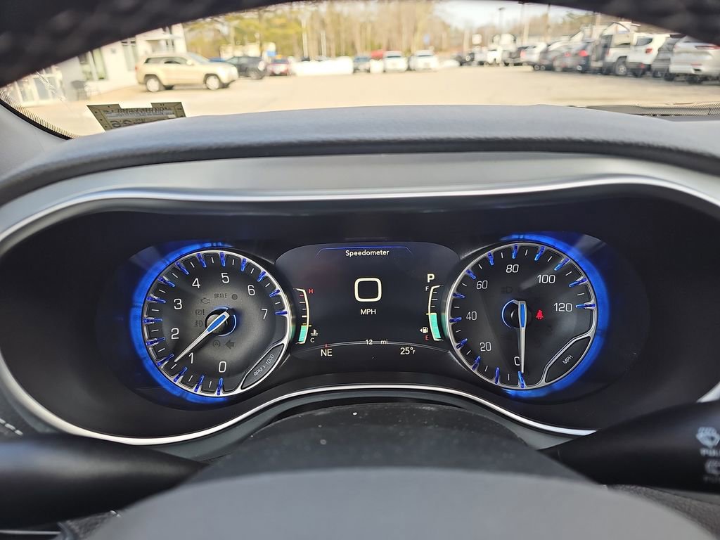 New 2026 Chrysler Pacifica Limited image 17