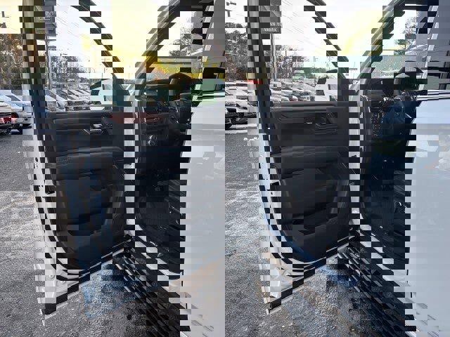 New 2026 GMC Yukon XL Denali w/ Sun & Power Step Package image 9