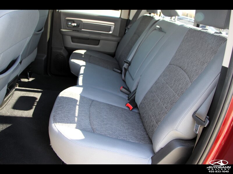 Used 2017 RAM 2500 SLT w/ Luxury Group RWD image 32