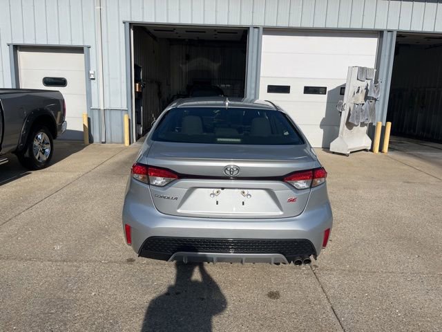 Used 2022 Toyota Corolla SE w/ SE Premium Package FWD image 6