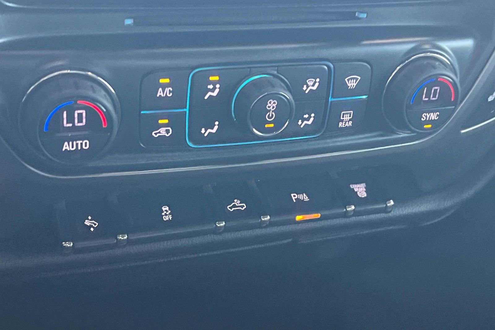 Used 2019 Chevrolet Silverado 3500 LTZ w/ Duramax Plus Package image 16