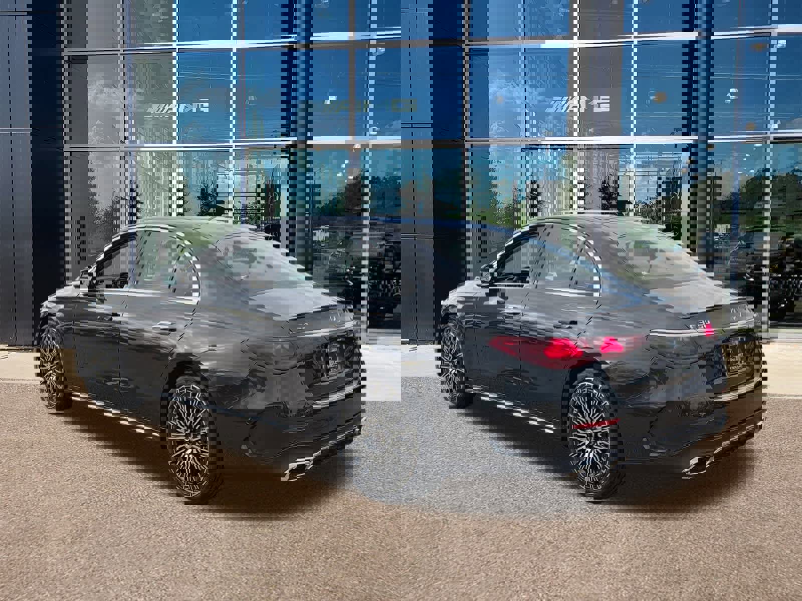 New 2026 Mercedes-Benz E 350 4MATIC Sedan image 6