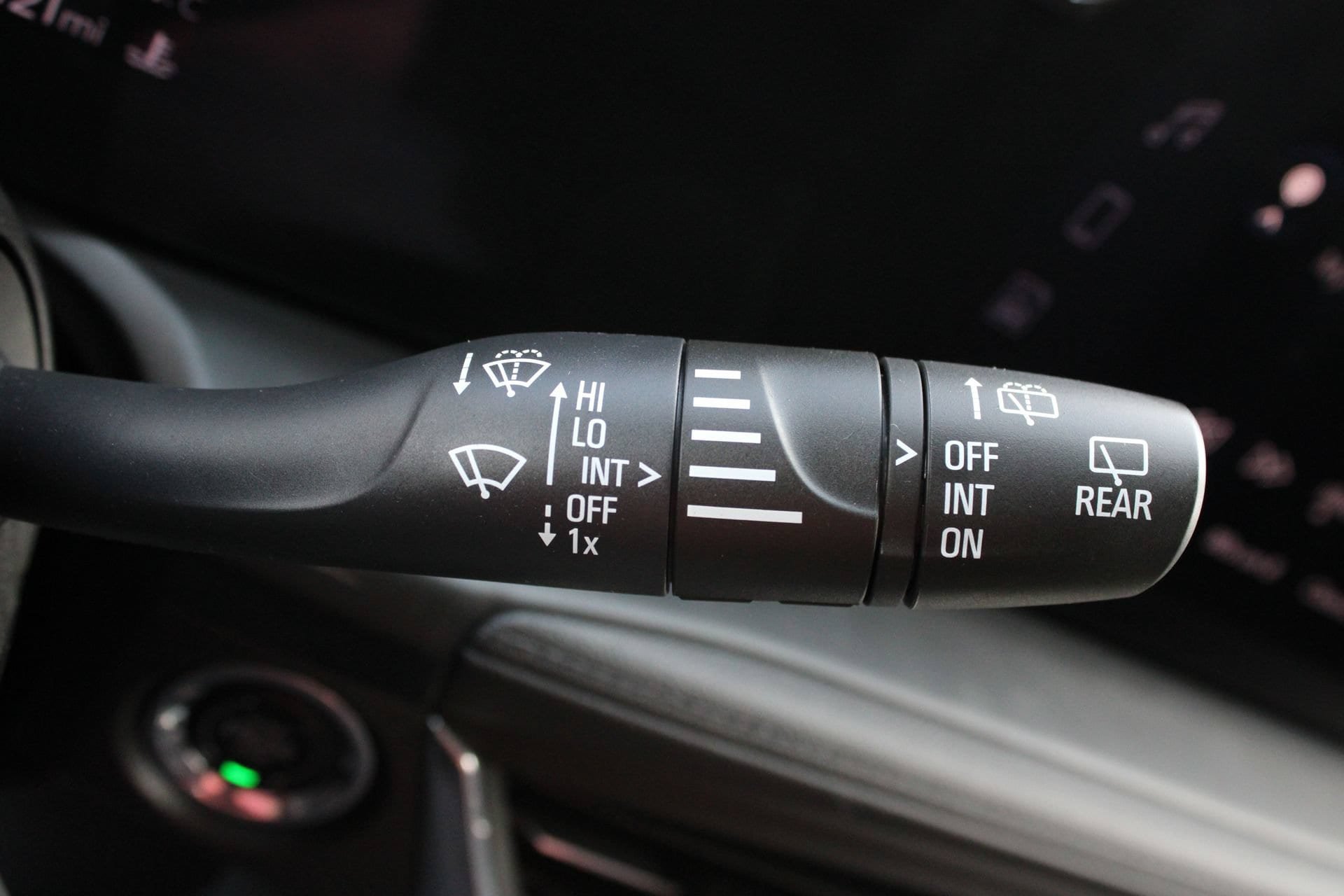 Used 2024 Buick Encore GX Preferred FWD image 32