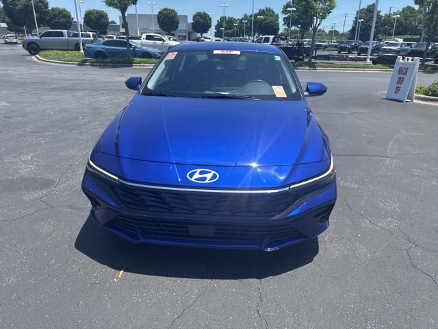 Used 2025 Hyundai Elantra SEL FWD image 10