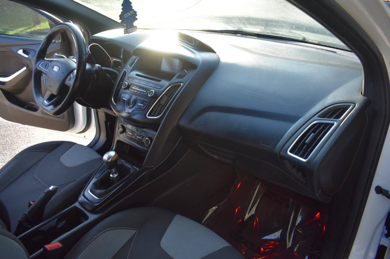 Used 2016 Ford Focus ST FWD image 22