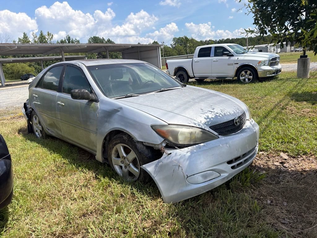 Used 2004 Toyota Camry SE FWD image 2