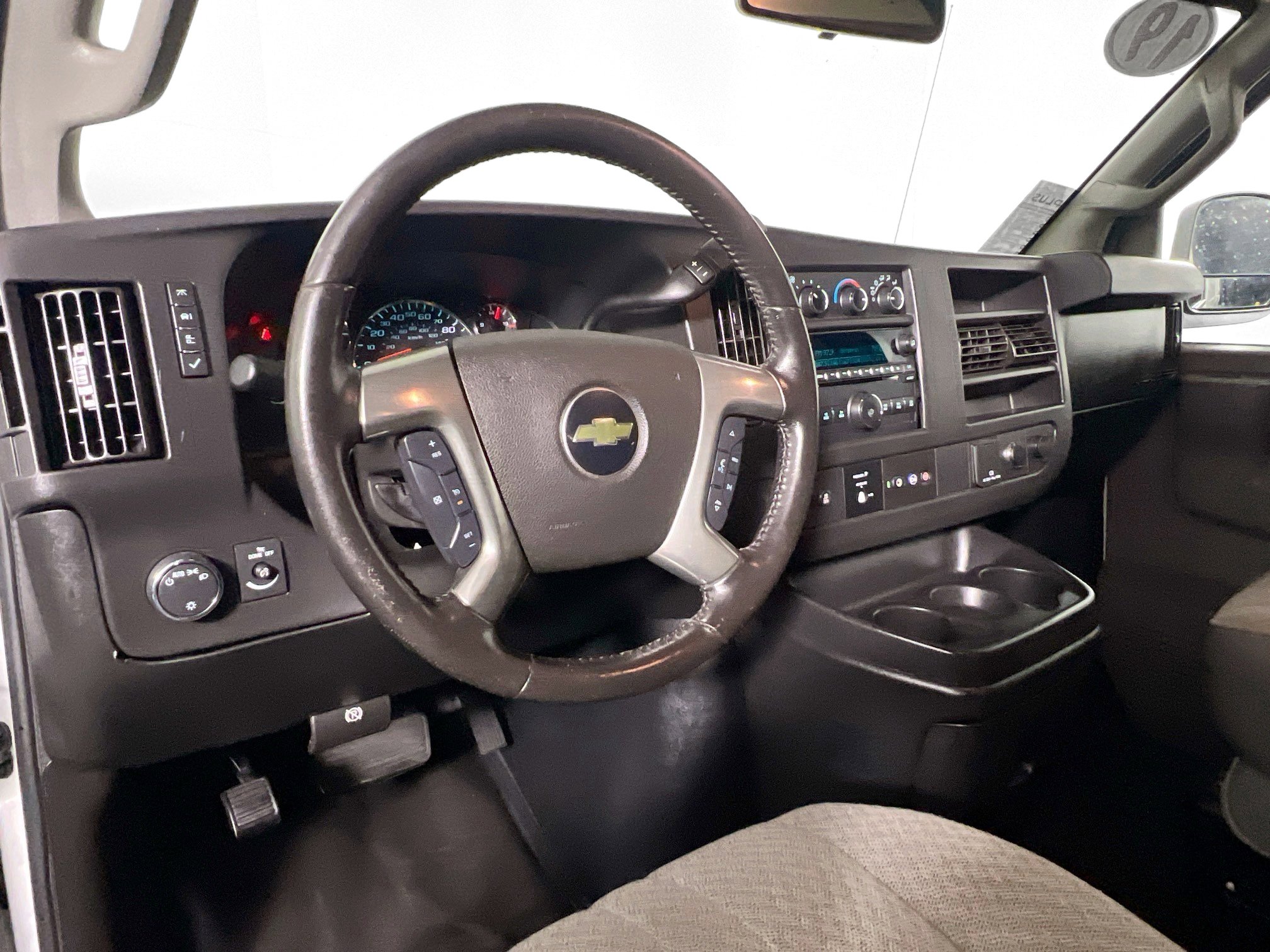 Used 2019 Chevrolet Express 2500 w/ Driver Convenience Package image 27