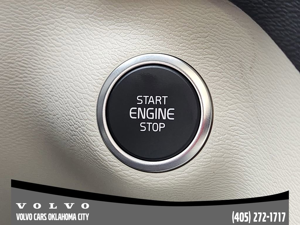 New 2026 Volvo XC40 B5 Plus w/ Protection Package Premier image 20