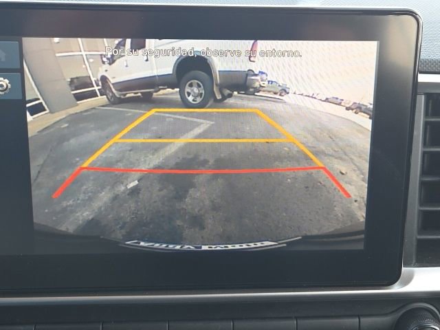 Used 2024 Hyundai Venue SEL image 23