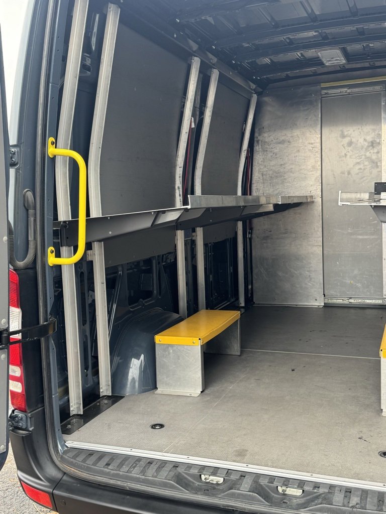 Used 2018 Mercedes-Benz Sprinter 2500 image 14