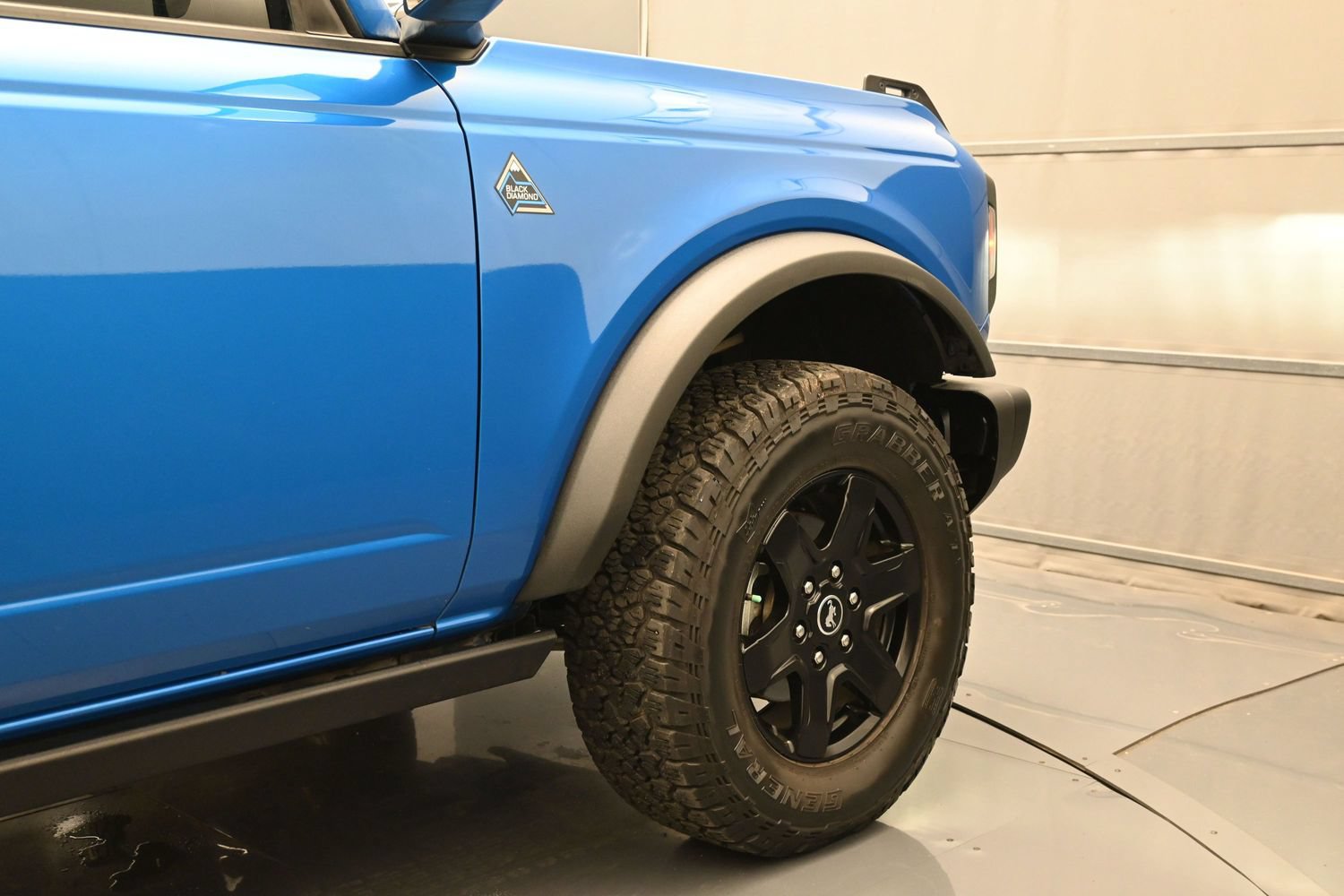 Used 2023 Ford Bronco Black Diamond AWD/4WD image 45