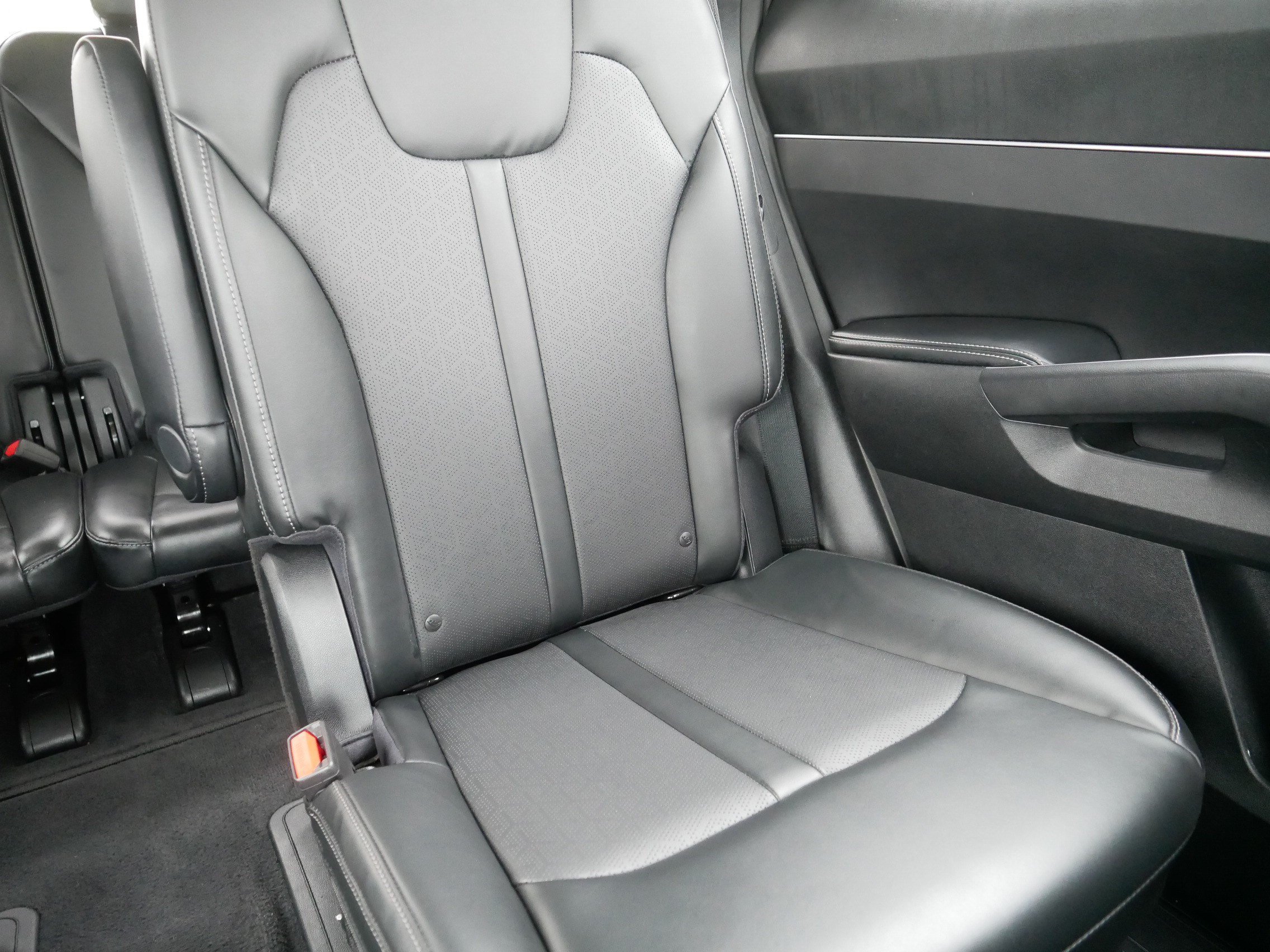 Certified 2021 Kia Sorento EX FWD image 14