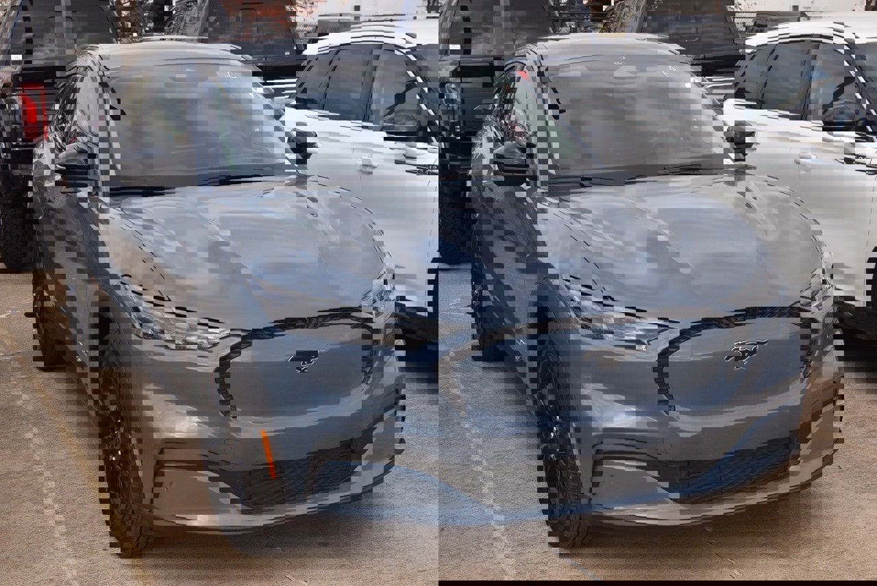 Certified 2024 Ford Mustang Mach-E Select w/ Comfort Package Lite image 4