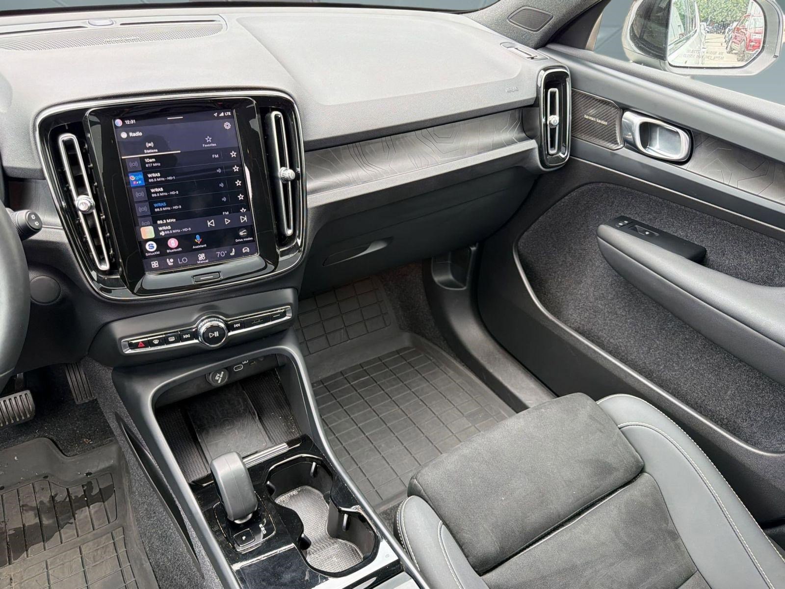 Certified 2023 Volvo XC40 Recharge Ultimate w/ Protection Package Premier AWD/4WD image 25