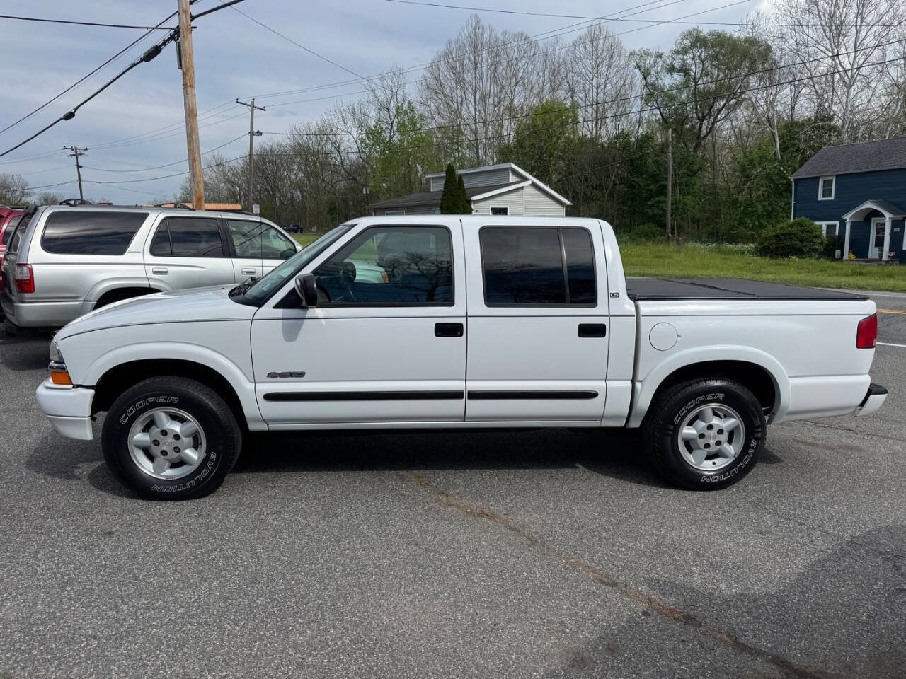 Used 2004 Chevrolet S10 Pickup LS AWD/4WD image 1