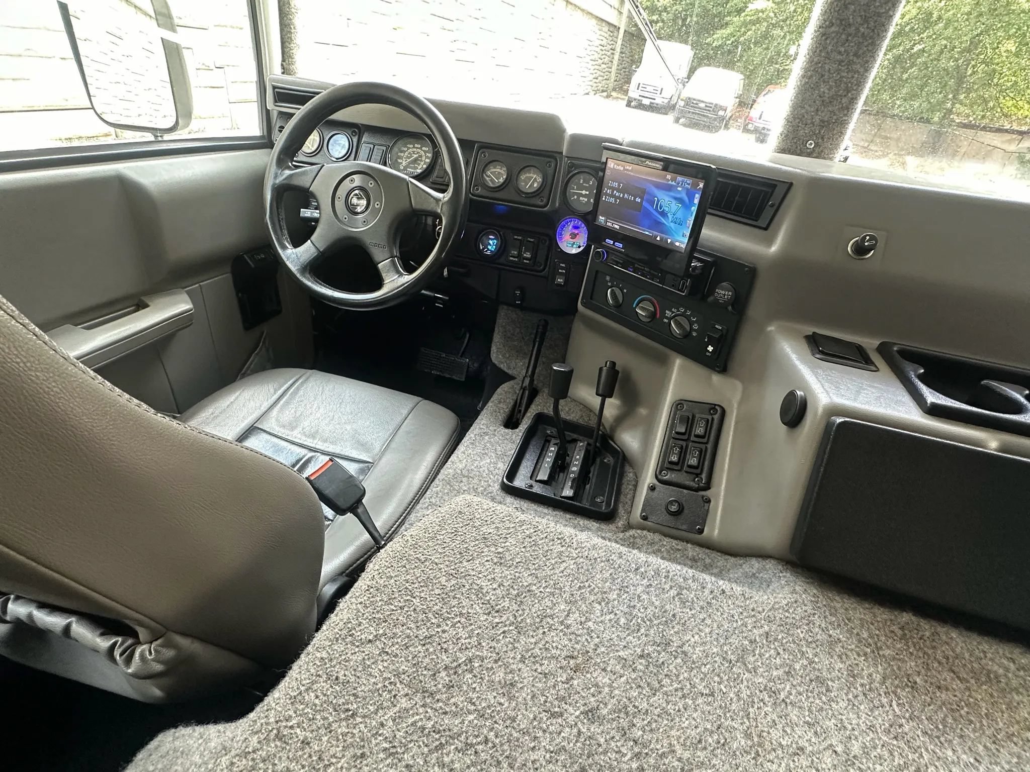 Used 1996 HUMMER H1 4-Door Wagon AWD/4WD image 13