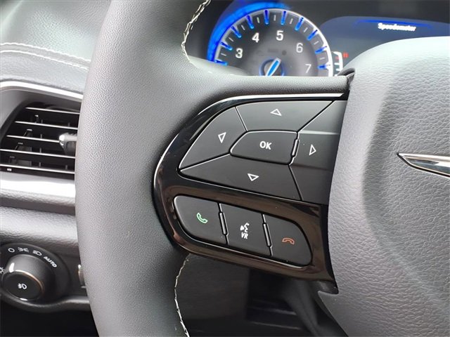 New 2026 Chrysler Pacifica Limited image 28