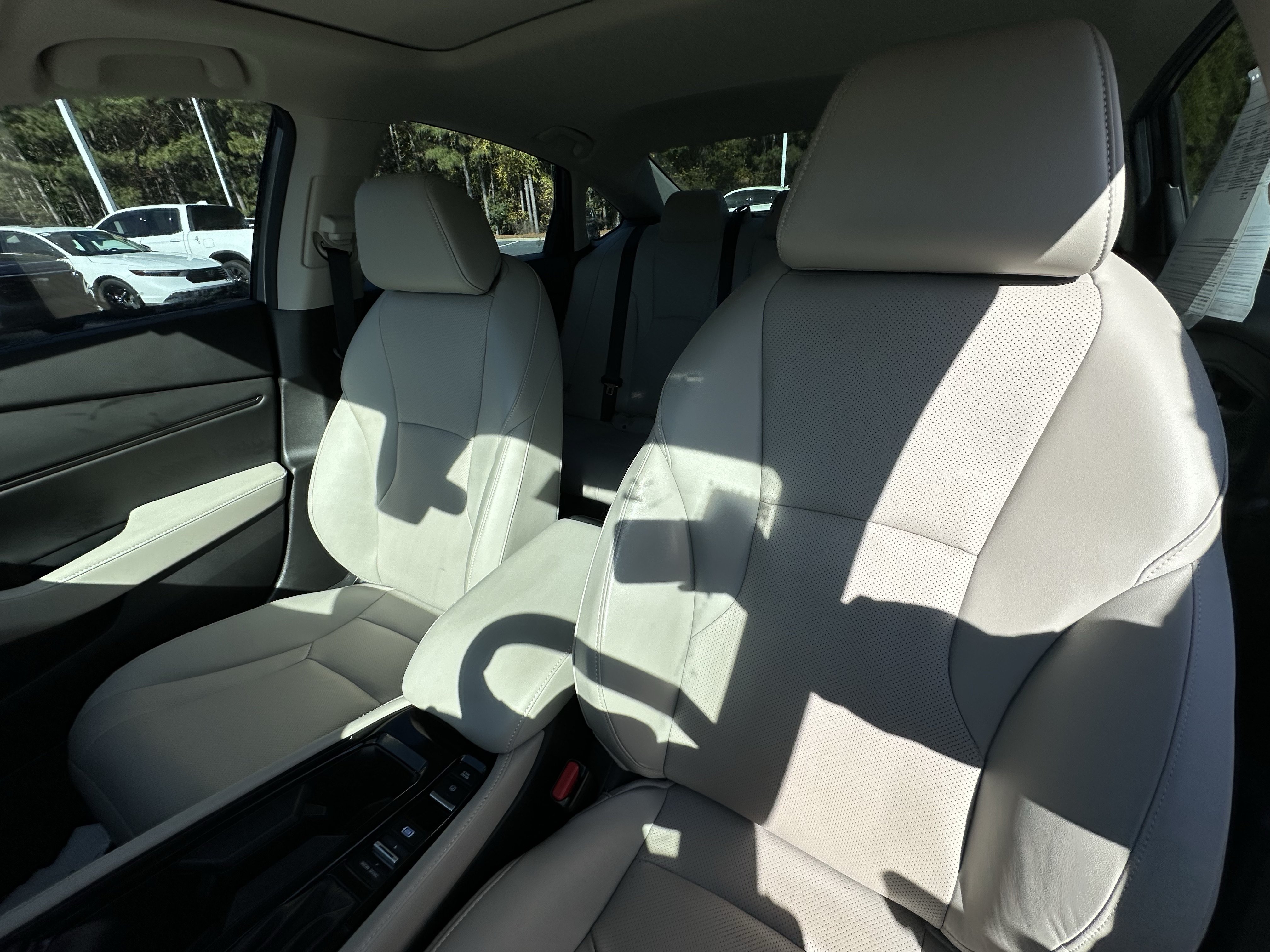 Used 2025 Honda Accord Touring image 8