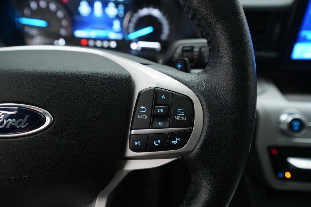 Used 2021 Ford Explorer XLT w/ XLT Sport Appearance Package image 19