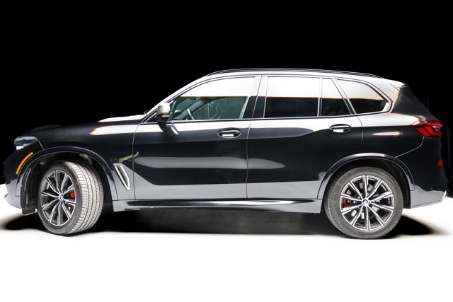 Used 2021 BMW X5 M50i AWD/4WD image 22