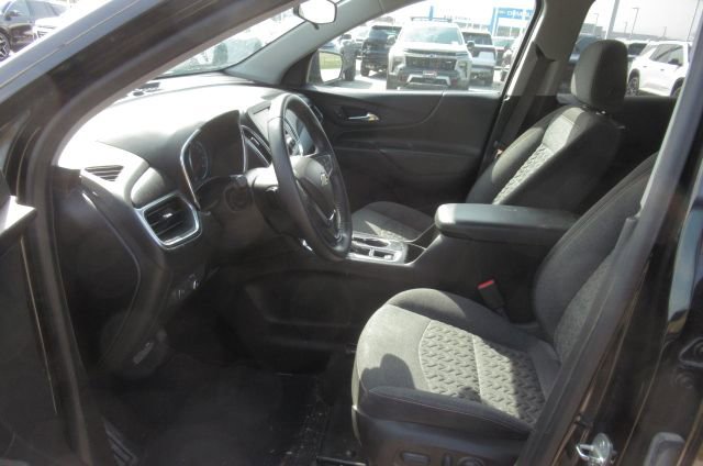 Used 2022 Chevrolet Equinox LT image 3