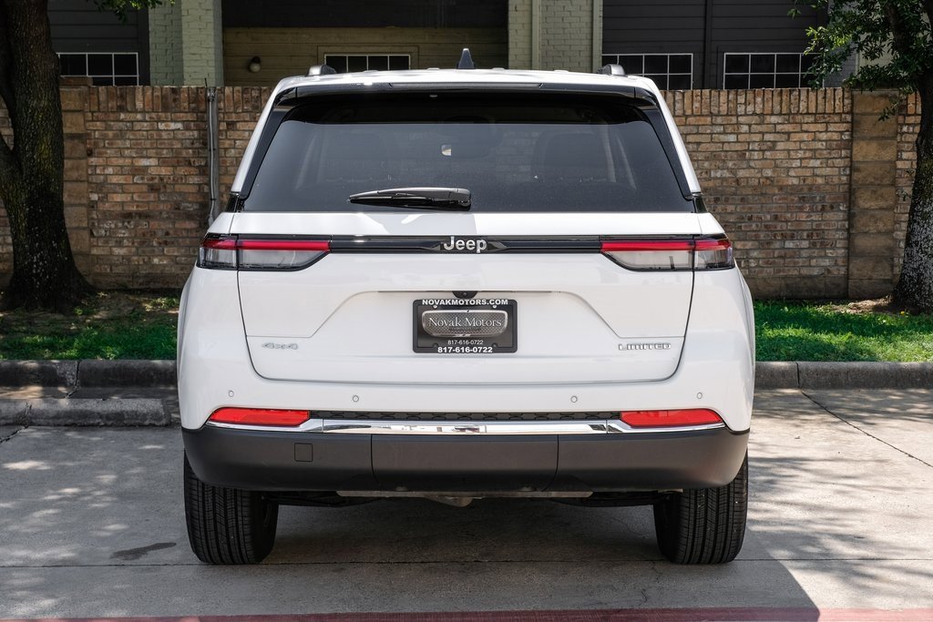 Used 2022 Jeep Grand Cherokee Limited image 18