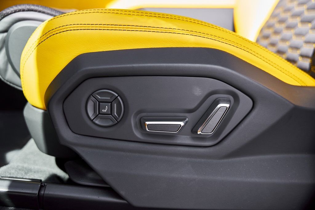 Used 2021 Lamborghini Urus image 36