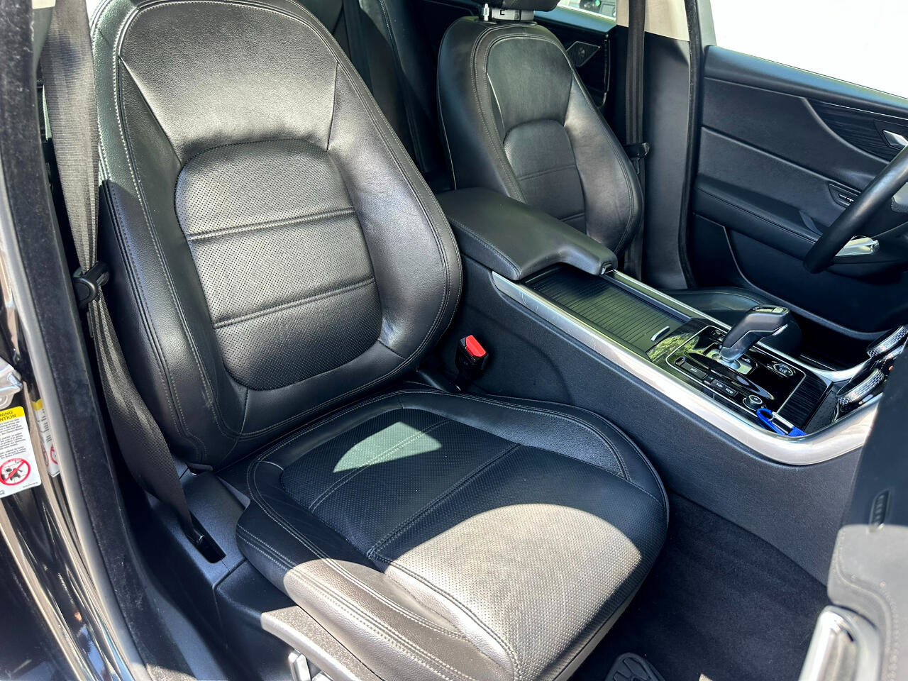 Used 2020 Jaguar XE S image 48