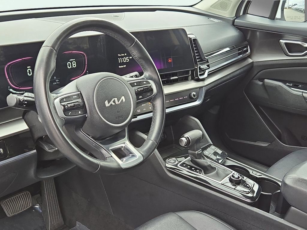 Used 2023 Kia Sportage EX image 9