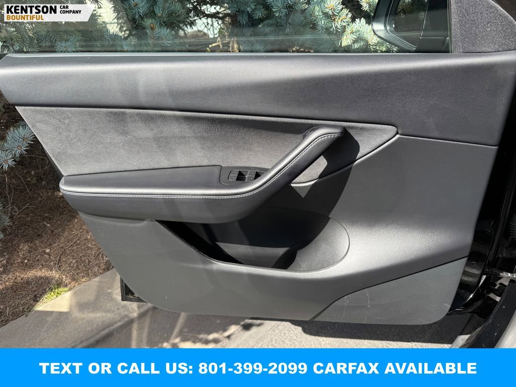 Used 2022 Tesla Model Y Long Range AWD/4WD image 17