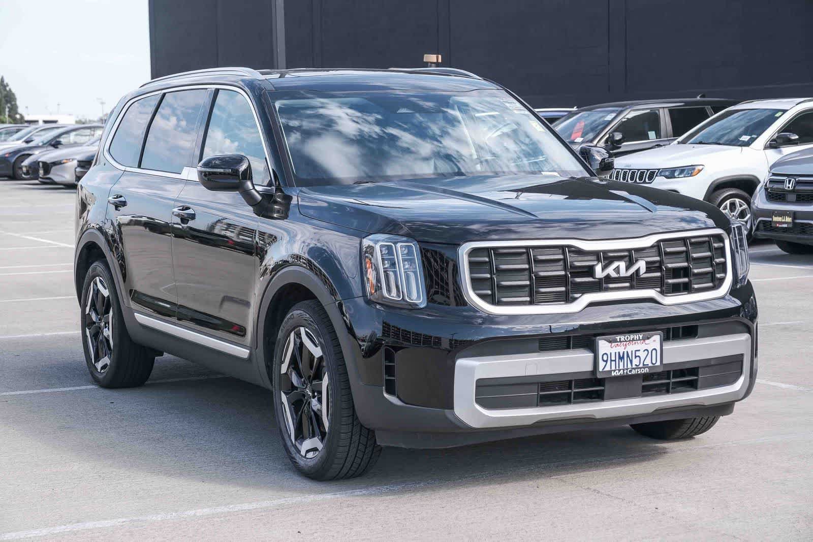 Used 2024 Kia Telluride S w/ S Sunroof Package FWD image 3