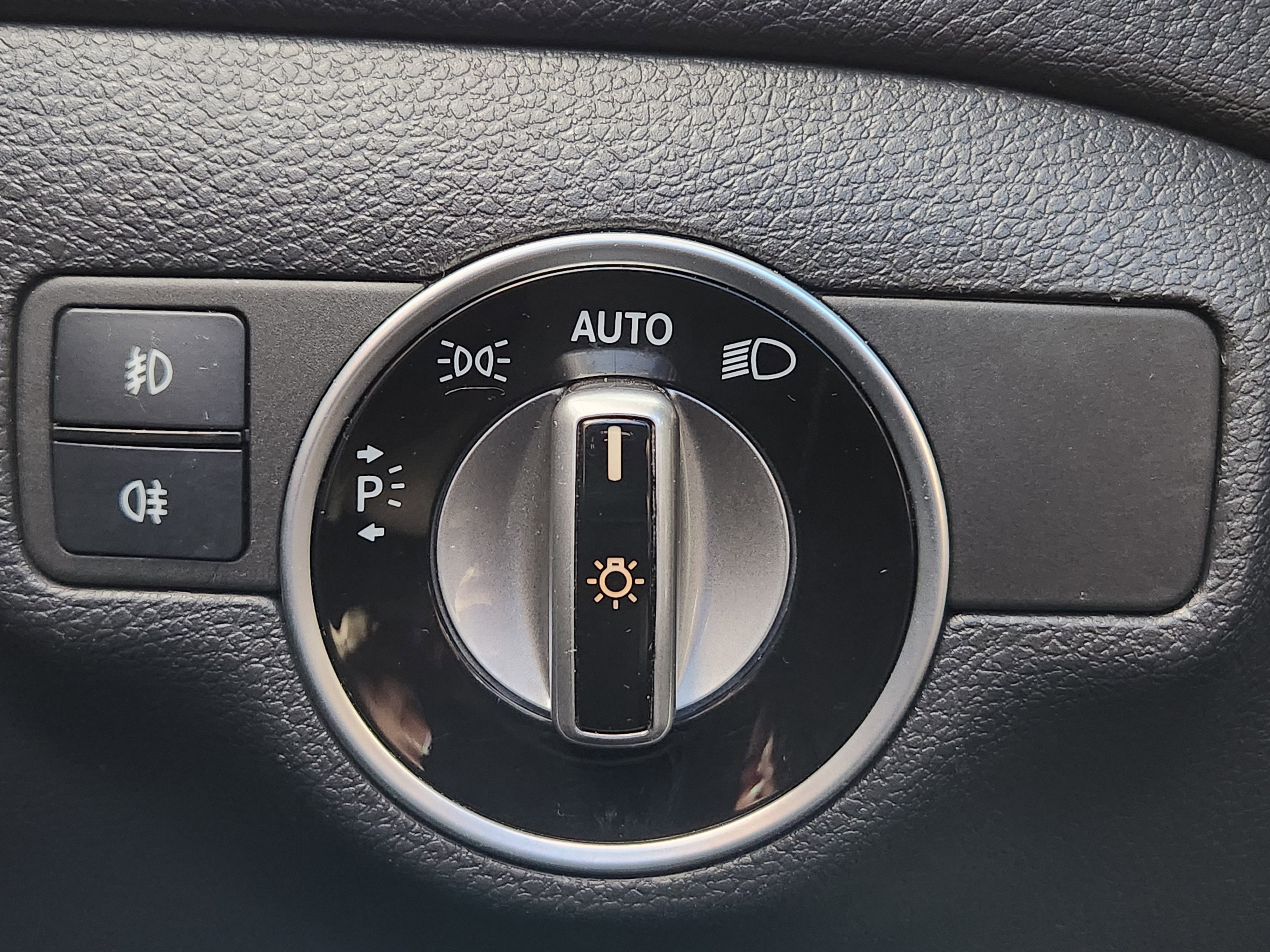 Used 2015 Mercedes-Benz GLA 250 GLA 250 image 27