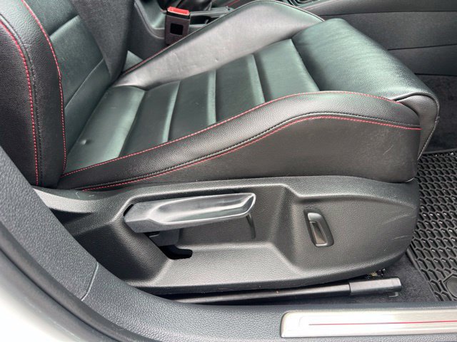 Used 2020 Volkswagen GTI Autobahn FWD image 12