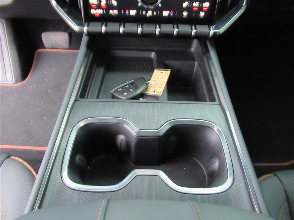 Used 2025 GMC Acadia AT4 image 22