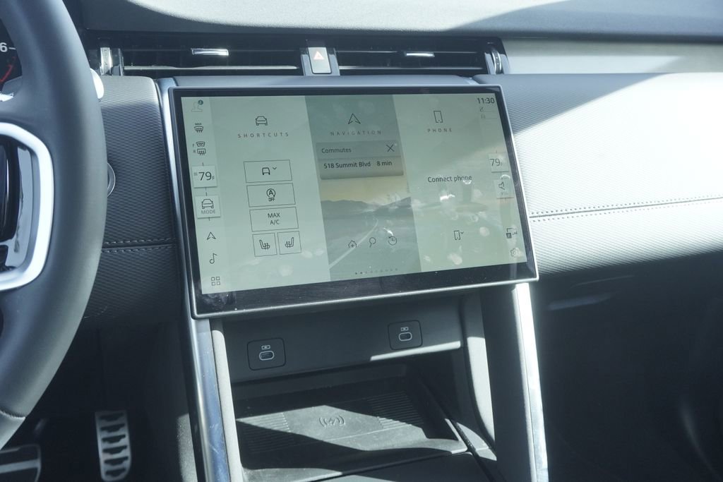 Used 2025 Land Rover Discovery Sport Dynamic SE image 15